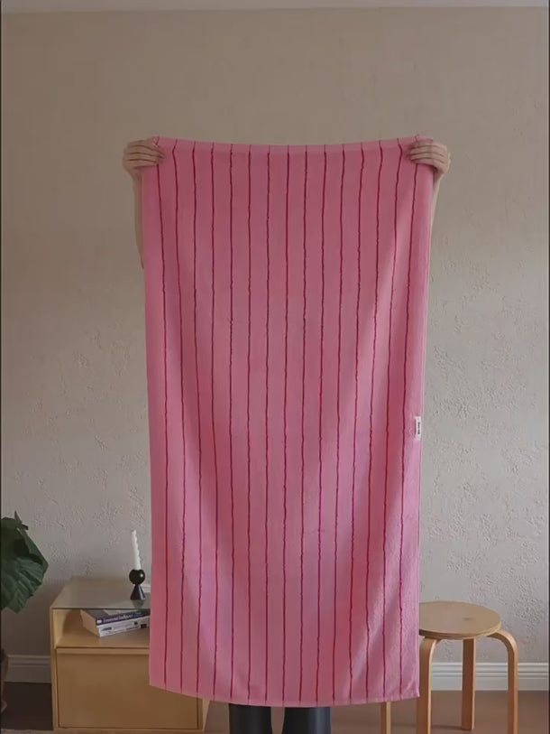 Retro Striped Cotton Towel – Soft Face & Bath Towel for Home & Beach